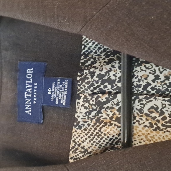 Ann Taylor blazer - Picture 2 of 3